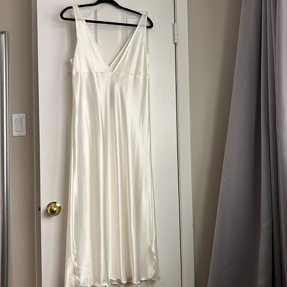 White Silky V Neck Slip Dress NWT - Picture 3 of 6